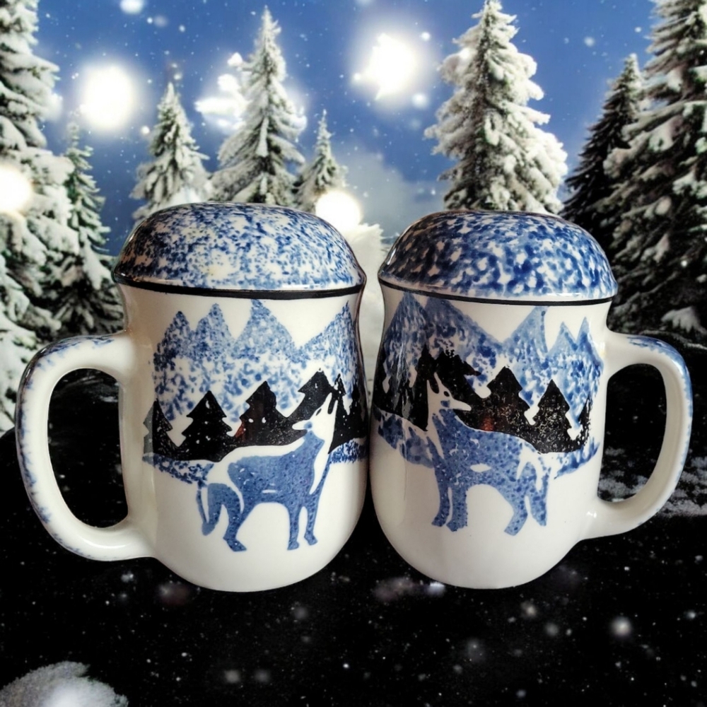 Vtg Folk Craft Wolf Blue Salt & Pepper Shakers by Tienshan.